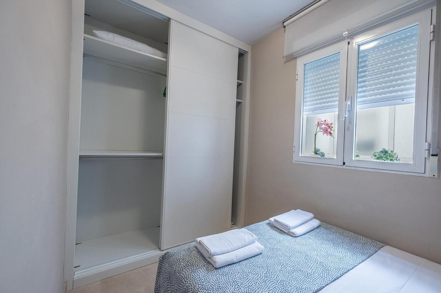 Apartamento Centrico Rincon De Ensueno Parking Gratis เฮน ภายนอก รูปภาพ