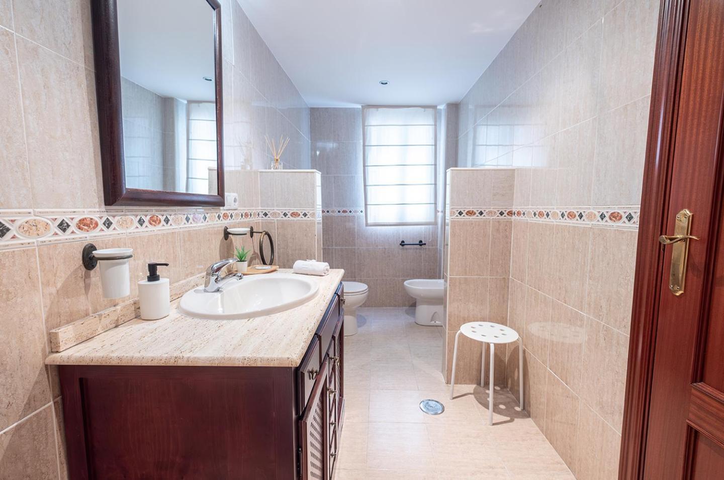 Apartamento Centrico Rincon De Ensueno Parking Gratis เฮน ภายนอก รูปภาพ